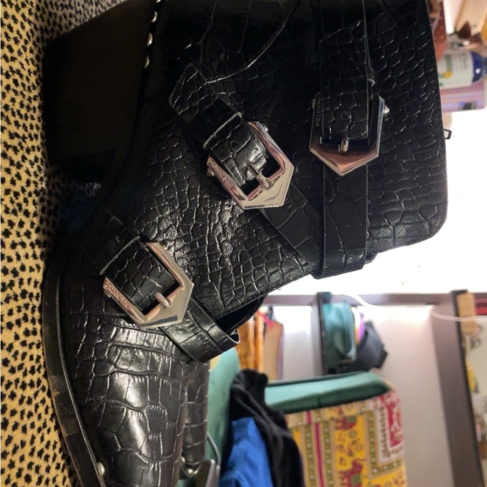 Giorgio Brutini Silver and Black Ankle Booties with Textured Leather